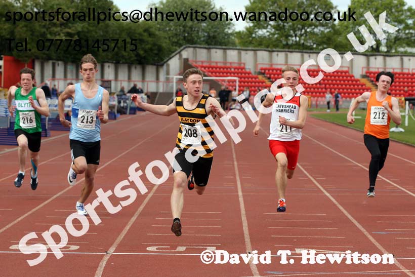 Boys under-15s 100 metres, North Eastern Champs, Gateshead Stadium. Photo: David T. Hewitson/Sports for All Pics